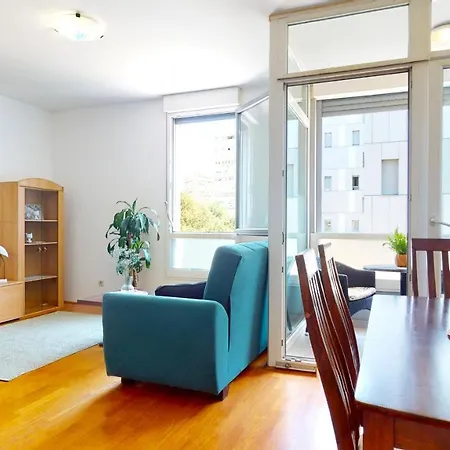 New Budget For Up To 5 Guests Apartment Split