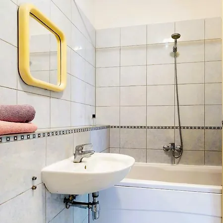 New Budget For Up To 5 Guests